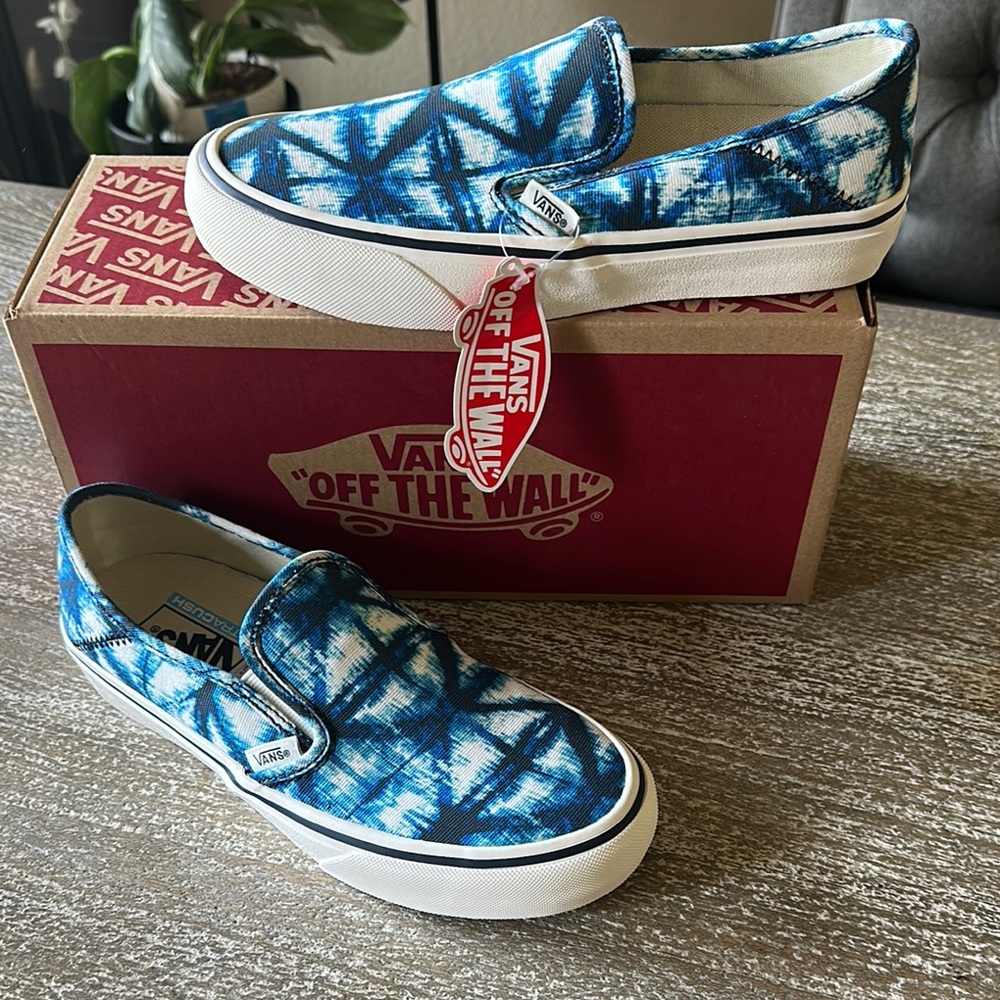 NEW Vans ultracush slip-on Blue and White Tie-Dye